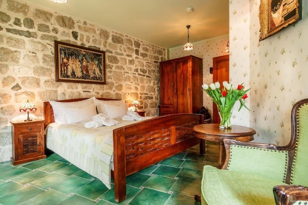 Hotel Monte Cristo (Kotor)